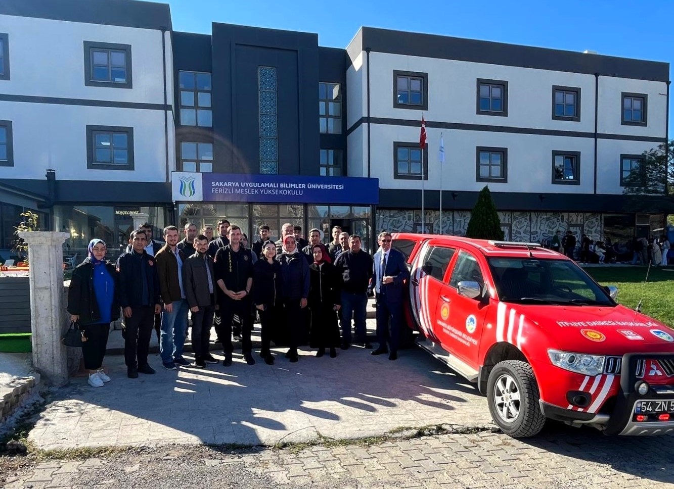 Üniversite öğrencileri yangına karşı tatbikatla bilinçlendirildi
