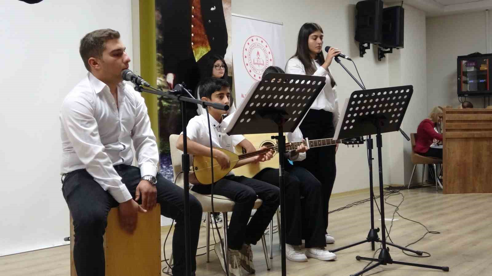 Vali Aygöl: "Yavrularımızın geleceği için maddi olarak bütün hususları karşılamaya hazırız"
