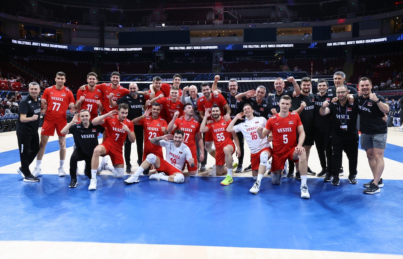 A Milli voleybol takımlarının Avrupa şampiyonalarındaki ma&ccedil; programı a&ccedil;ıklandı
