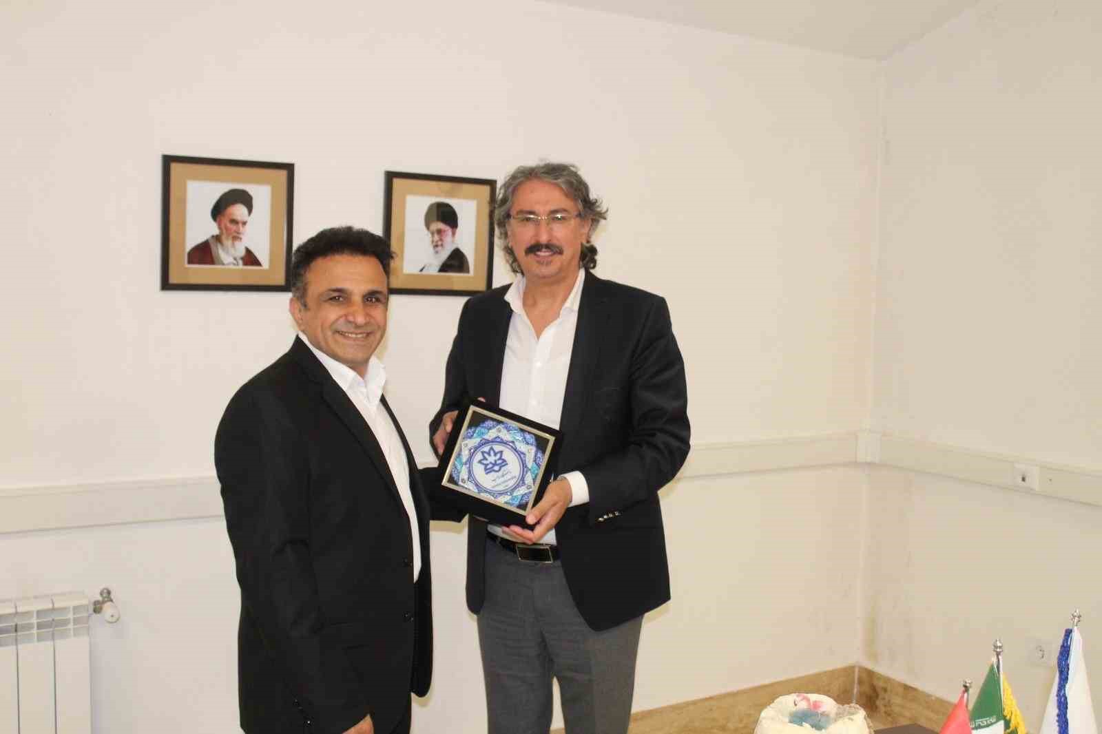 Atat&uuml;rk &Uuml;niversitesi, sanat diplomasisini b&ouml;lgesel işbirliğiyle g&uuml;&ccedil;lendiriyor
