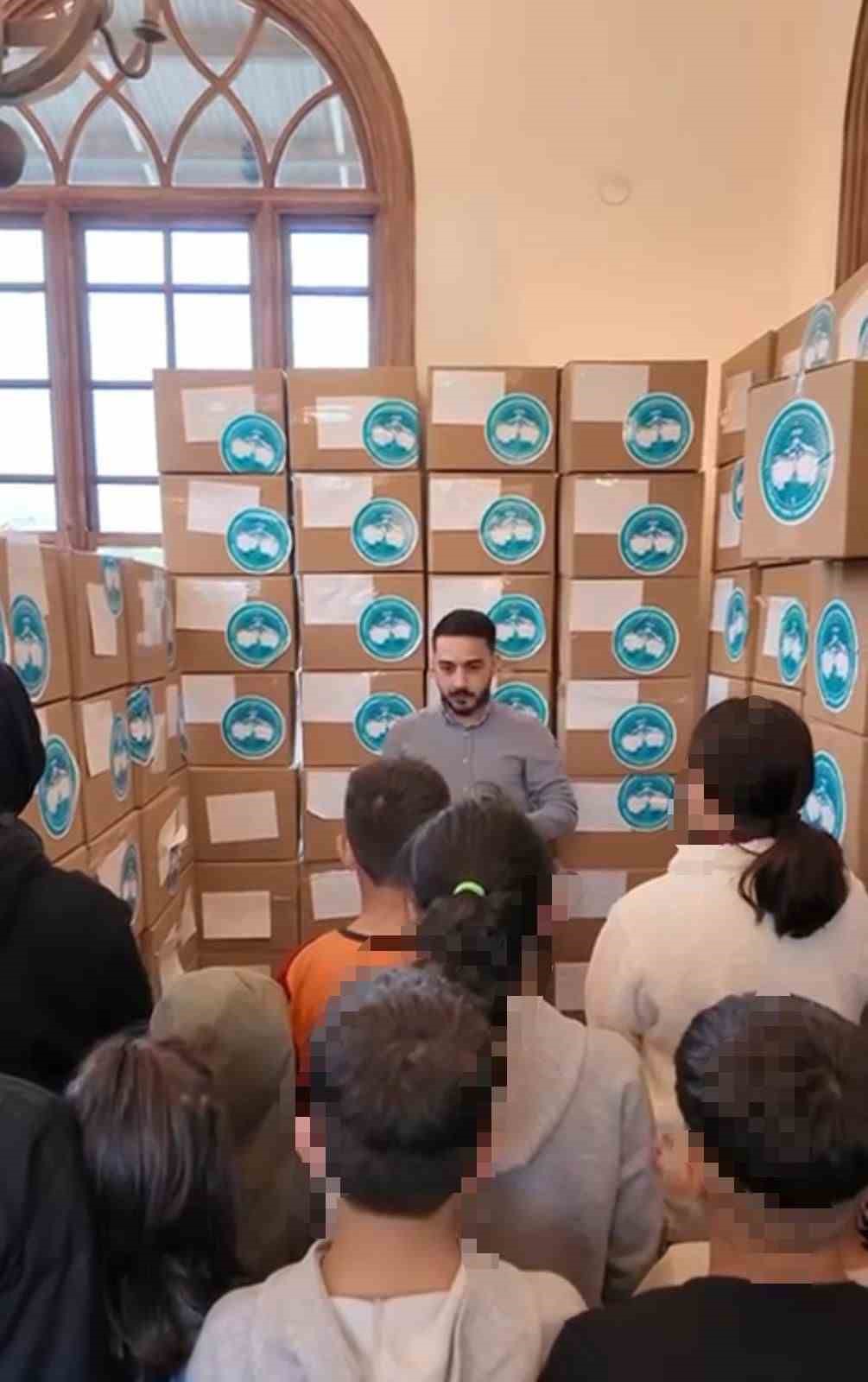 Çocuklar üşümesin kampanyasında 500 çocuk giydirildi
