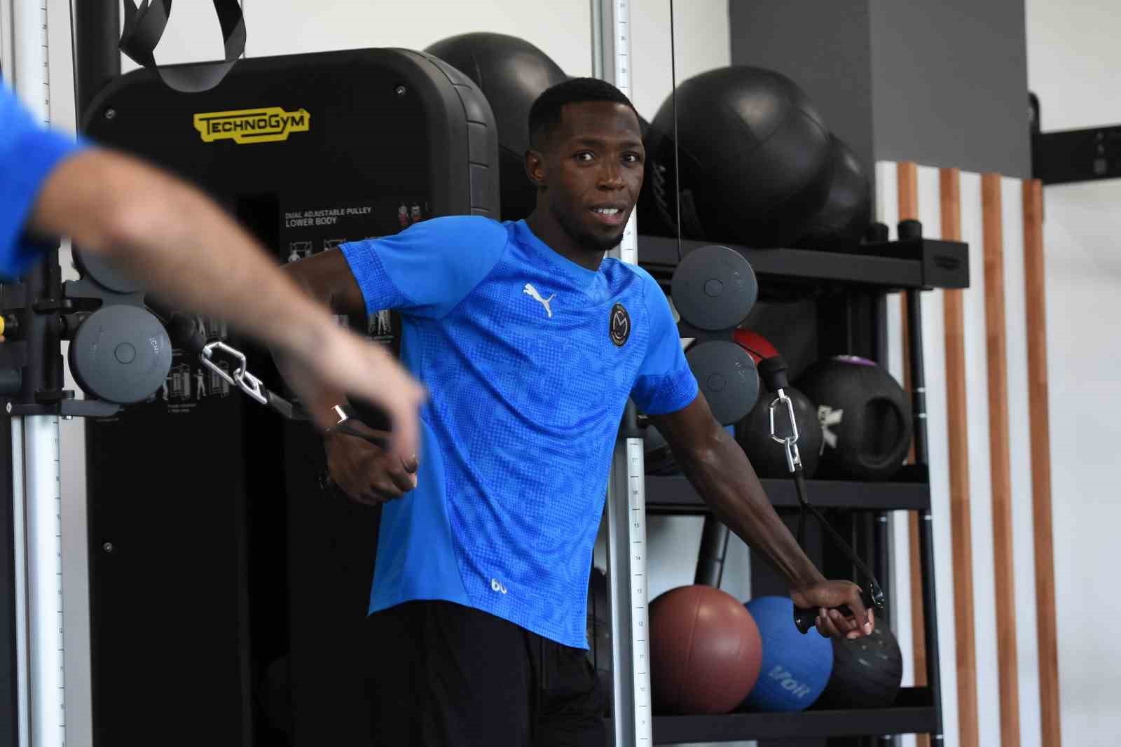 Manisa FK, Muğlaspor ma&ccedil;ı hazırlıklarına başladı
