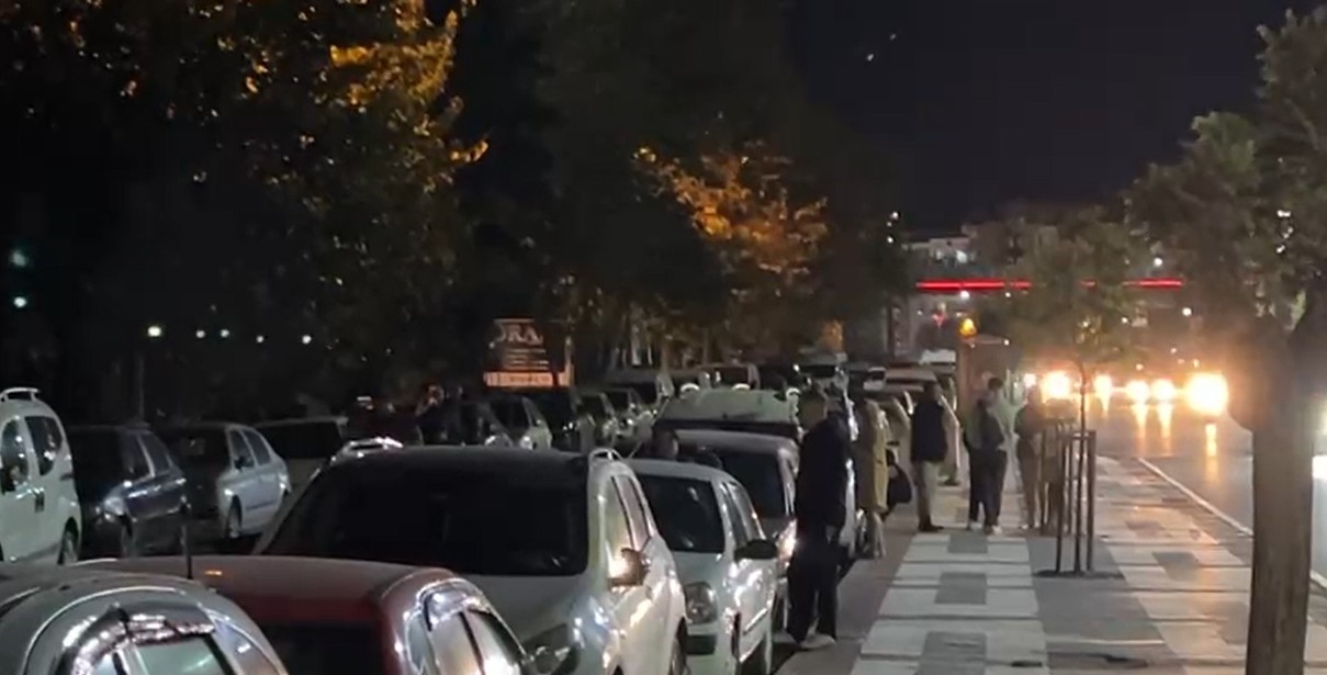 Balıkesir’deki deprem Manisa’da da hissedildi, vatandaşlar sokaklara döküldü
