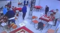 Depreme okey oynarken yakalandılar
