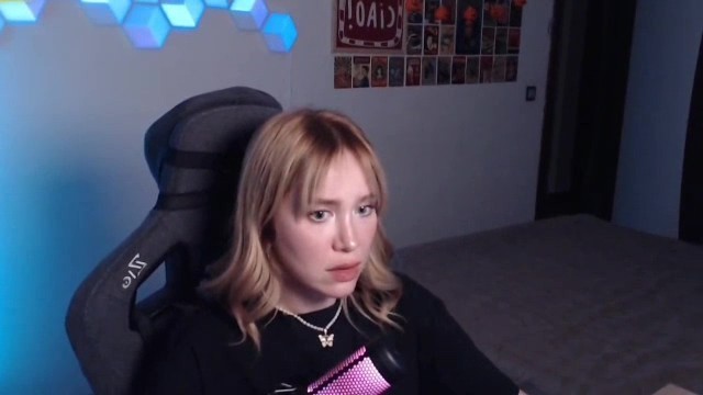 Depreme canlı yayında yakalandı, panik anları kendi kamerasına yansıdı
