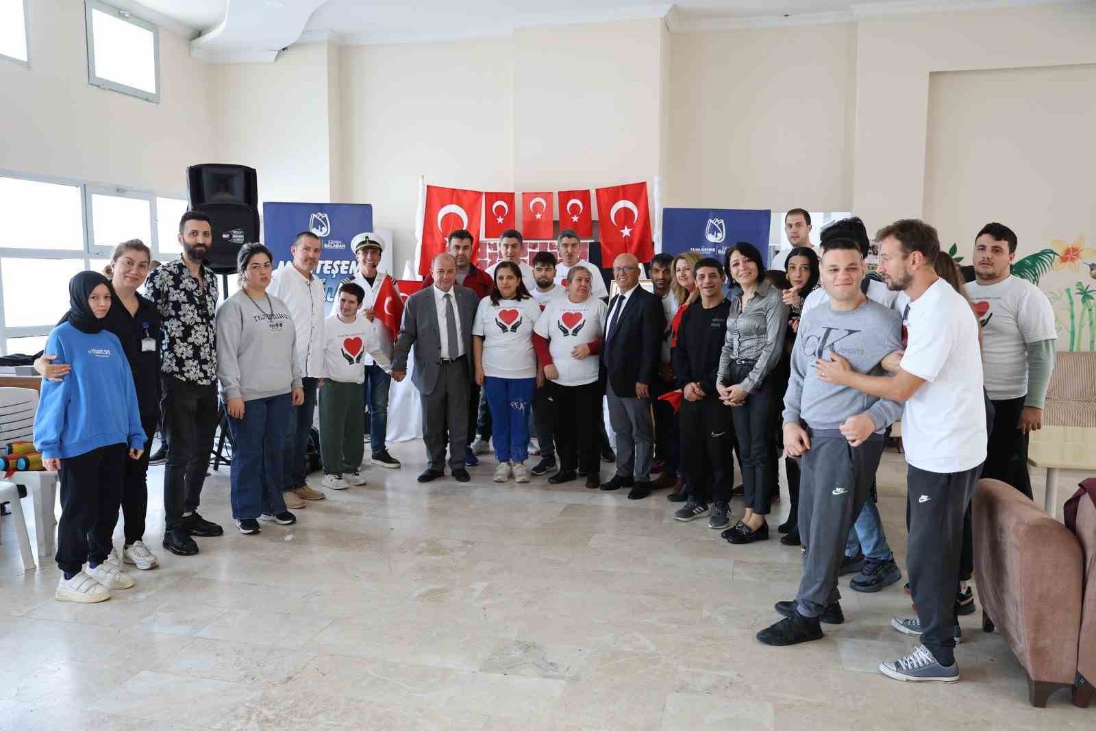 Özel çocuklar cumhuriyet coşkusunu doyasıya yaşadı
