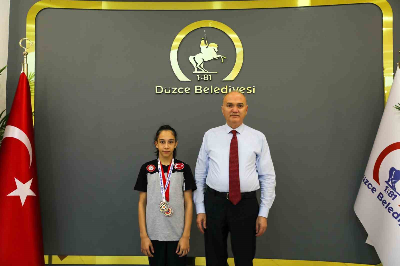 Başkan Özlü, Balkan Şampiyonu Judocu Erva Eren’i ağırladı