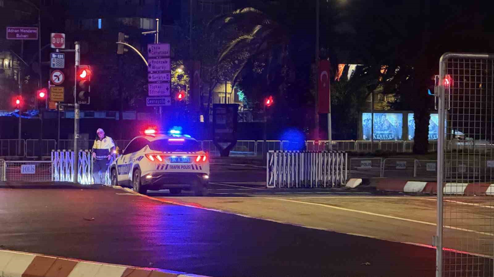 Vatan Caddesi Cumhuriyet Bayramı kutlamaları &ouml;ncesi trafiğe kapatıldı
