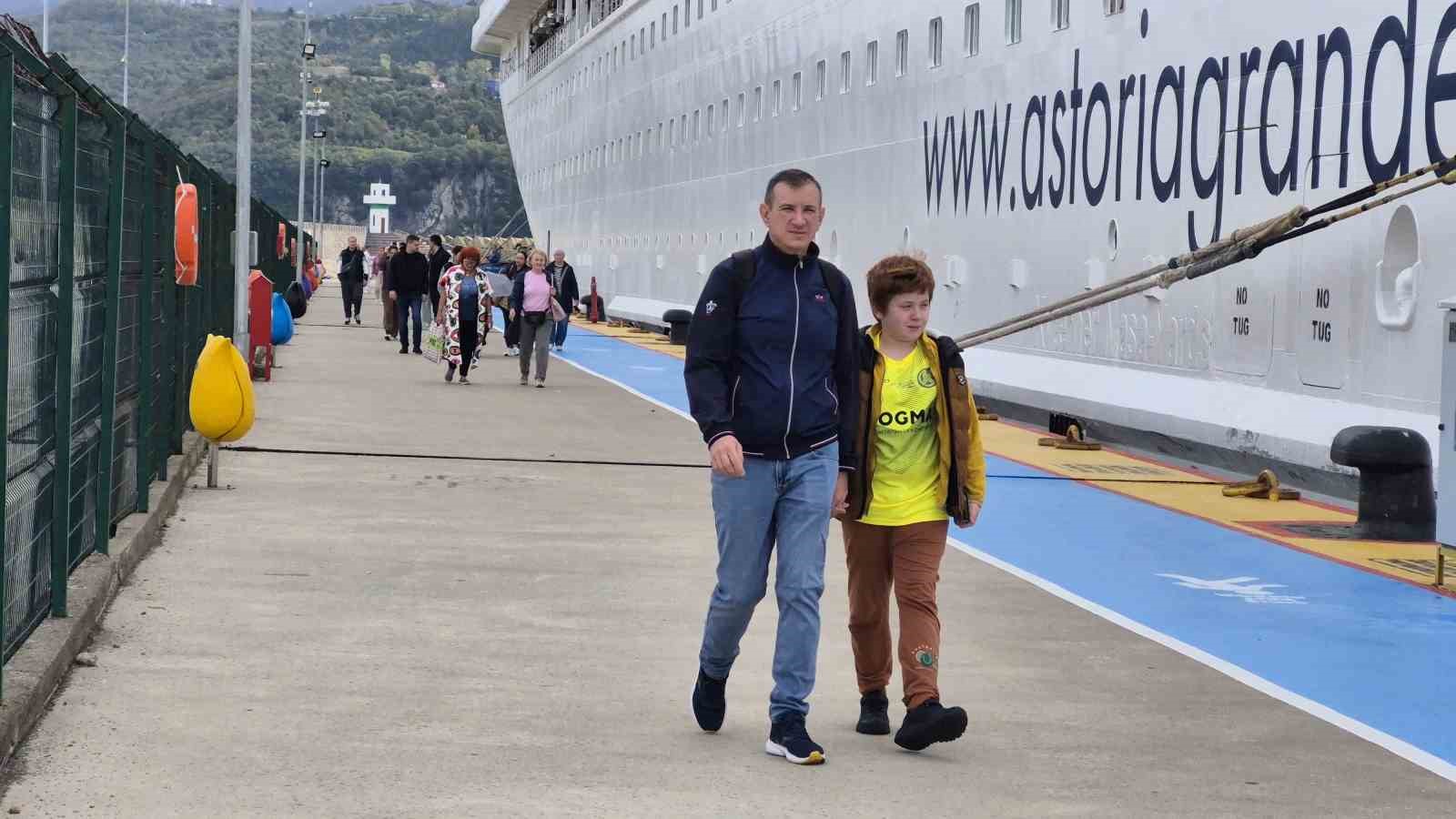 Amasra’da Rus turist sayısında 2026 hedefi 200 bin kişiyi aşmak
