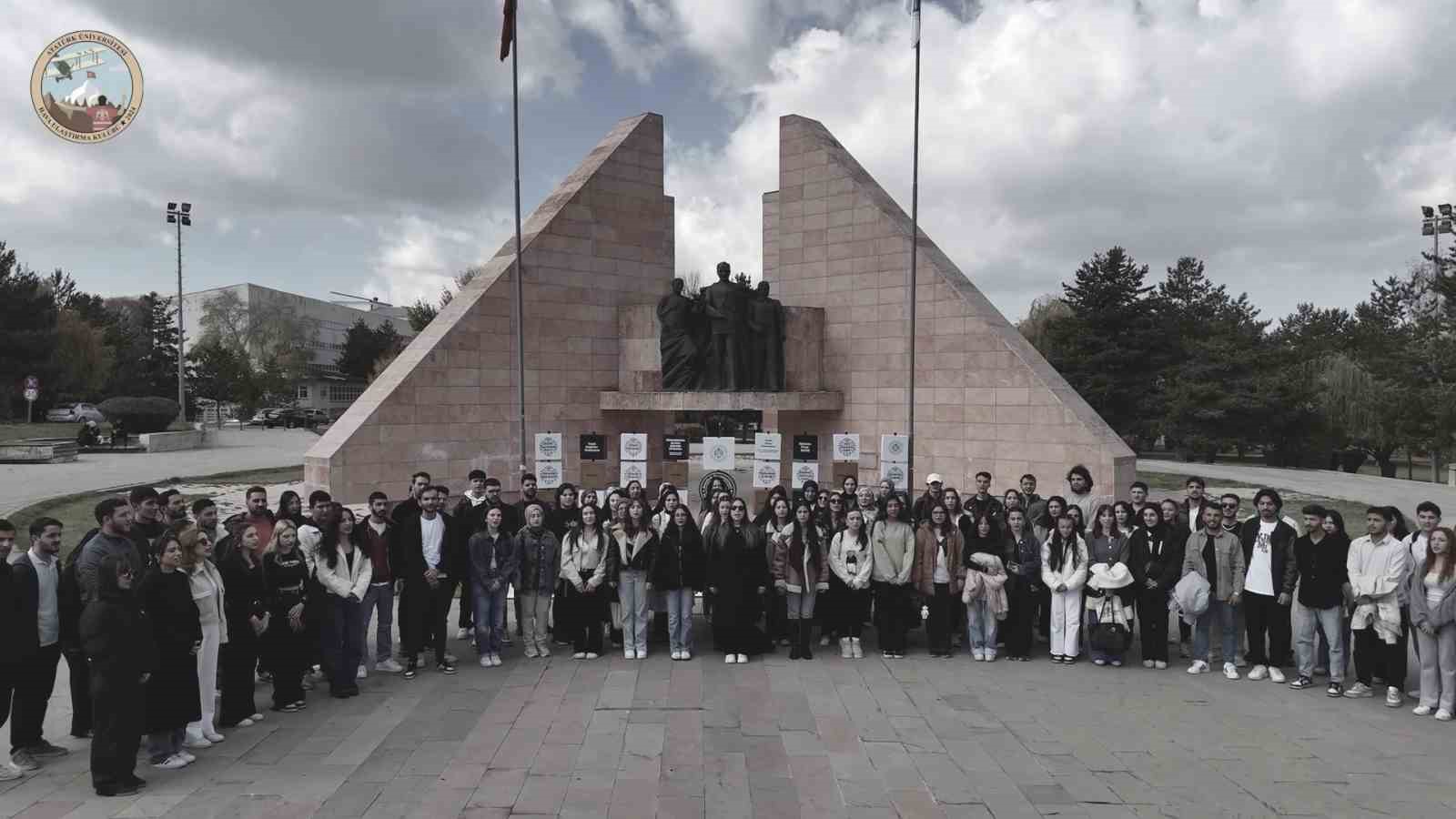 Gençlerden Cumhuriyet’in kazanımlarına vurgu
