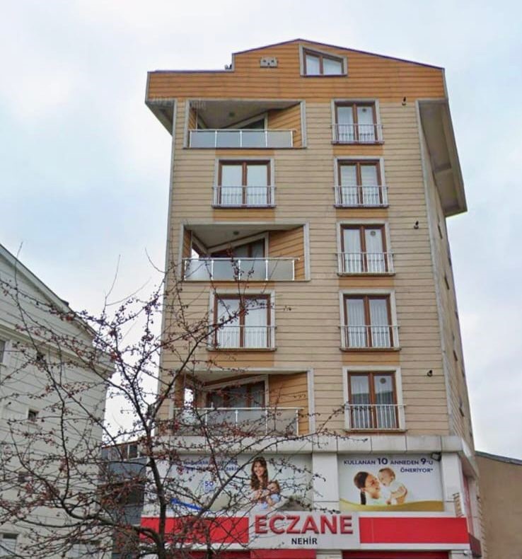 M&uuml;lk sahibinin yeğeninden a&ccedil;ıklama: "Bina 2012&rsquo;de kat karşılığı yapılmıştı"
