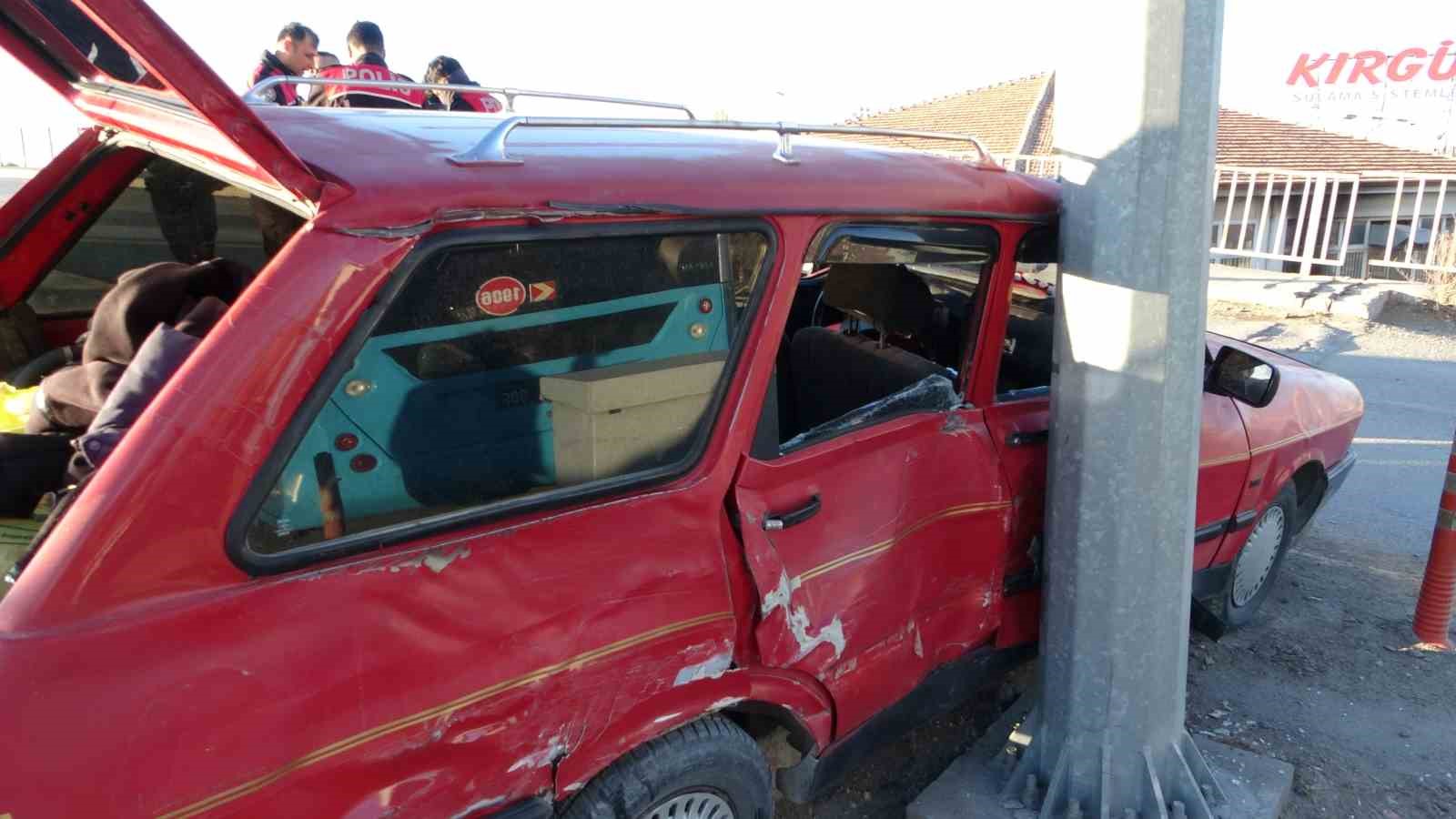 Polisin "dur" ihtarına uymadı, kaçarken kaza yaptı: Araçta uyuşturucu ele geçirildi