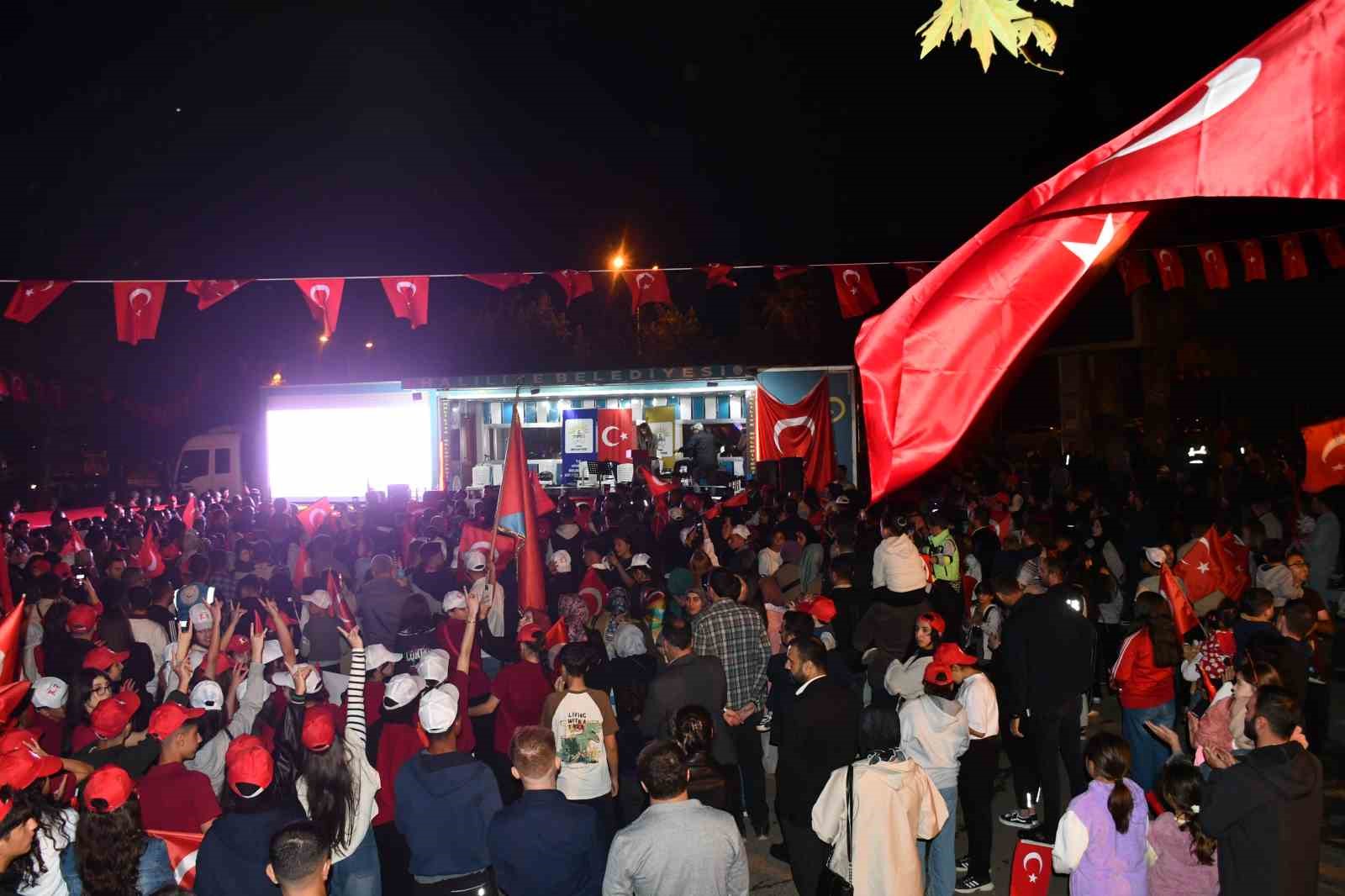 Siverek&rsquo;te fener alayı y&uuml;r&uuml;y&uuml;ş&uuml; d&uuml;zenlendi
