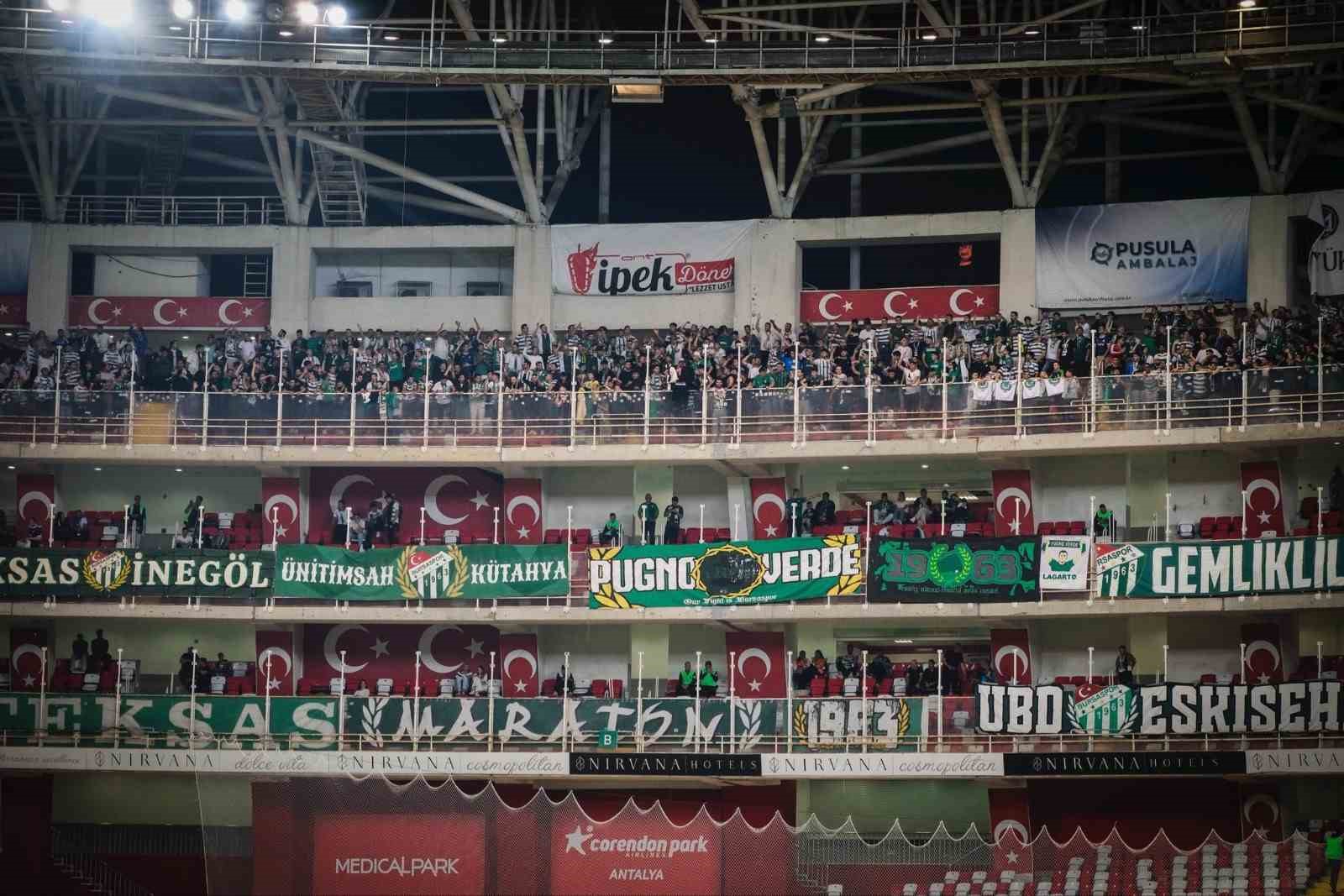 Bursaspor kupaya Antalyaspor deplasmanında veda etti
