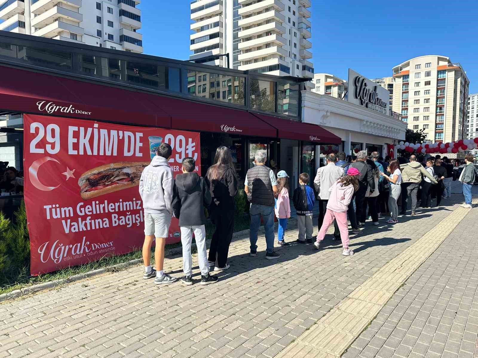 29 Ekim’de tavuk döner ve ayranı 29 liradan sattılar
