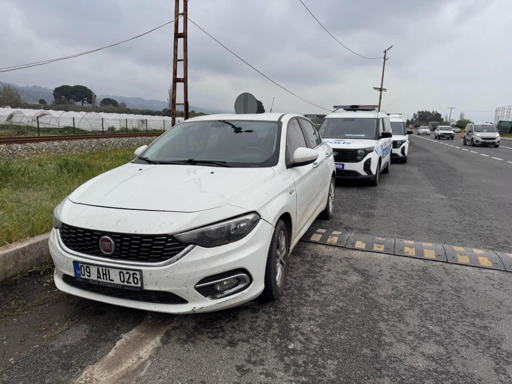 Silahla patronuna saldırmıştı, 7 yıl hapis cezasına &ccedil;arptırıldı
