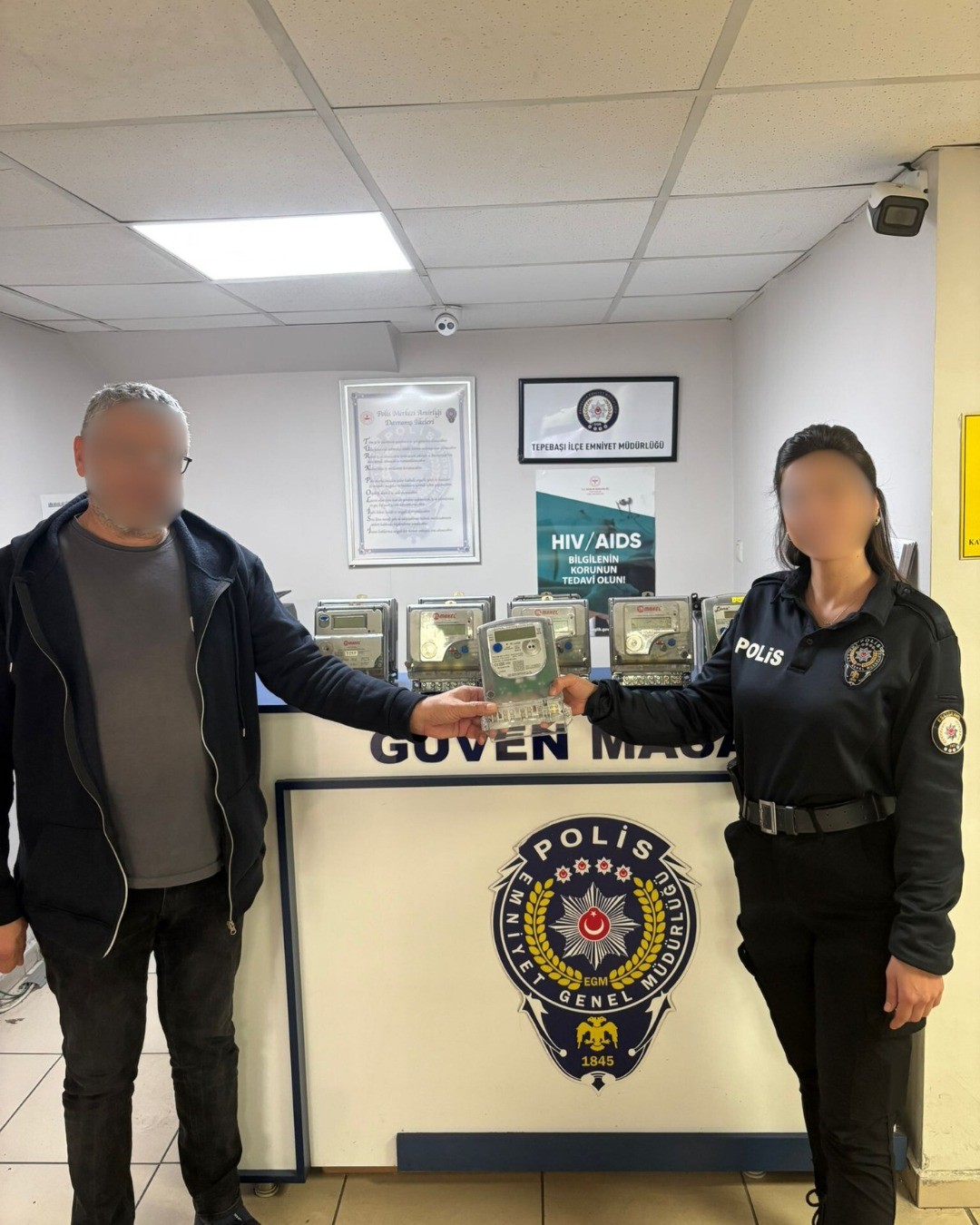 Eskişehir&rsquo;de 10 adet elektrik sayacını &ccedil;alan ş&uuml;pheli yakalandı
