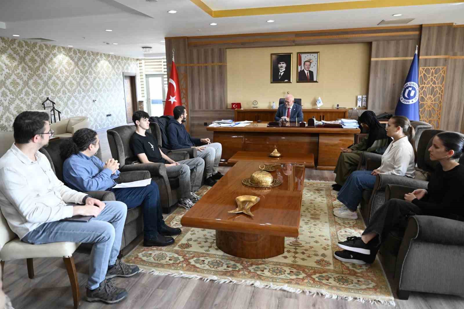 Uşak Üniversitesi, Sorbonne Paris Nord Üniversitesi öğrencilerini ağırlıyor
