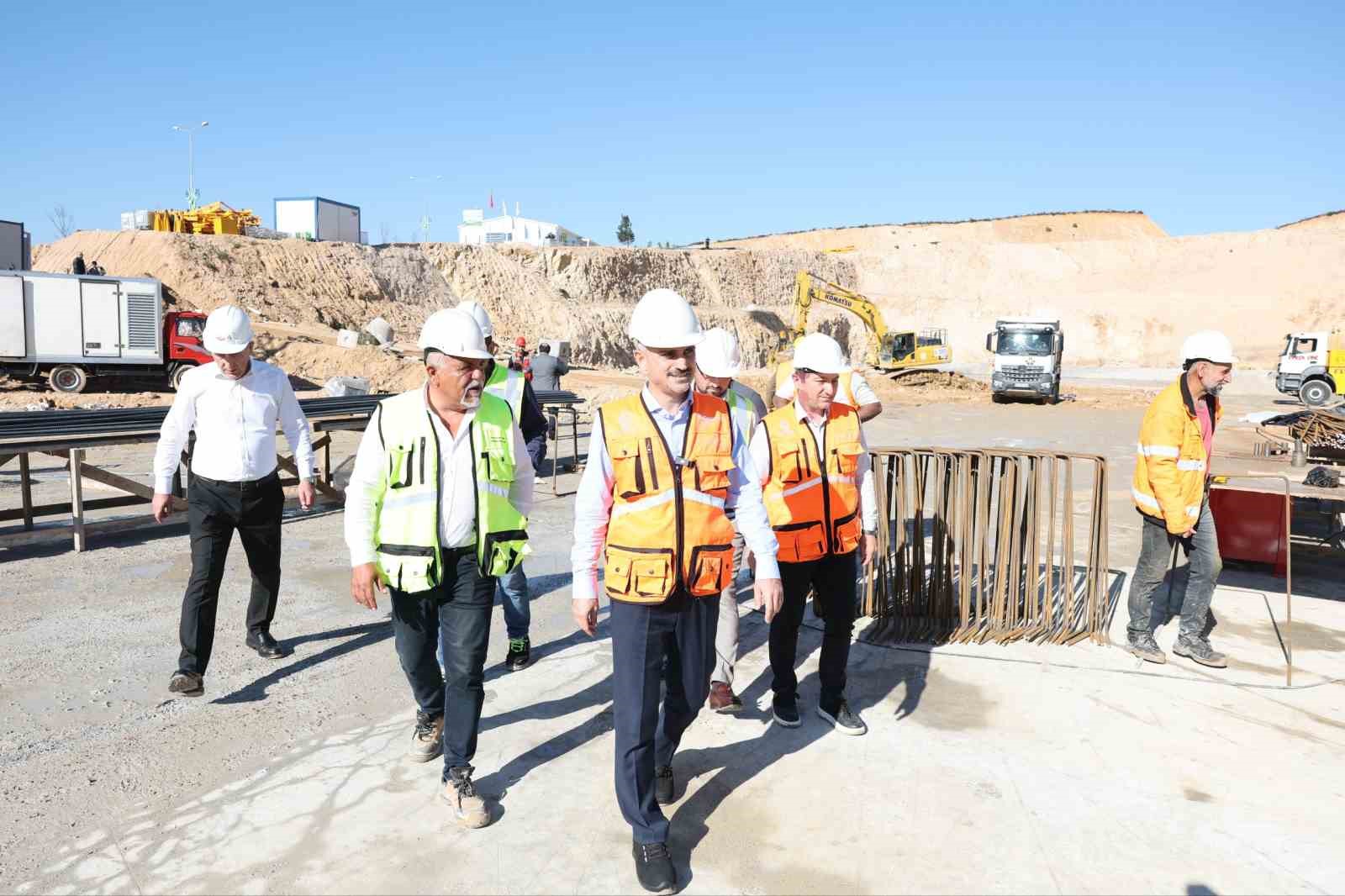 Başkan Çiftçi devlet hastanesi şantiyesinde: "İnşaat hızla ilerliyor"
