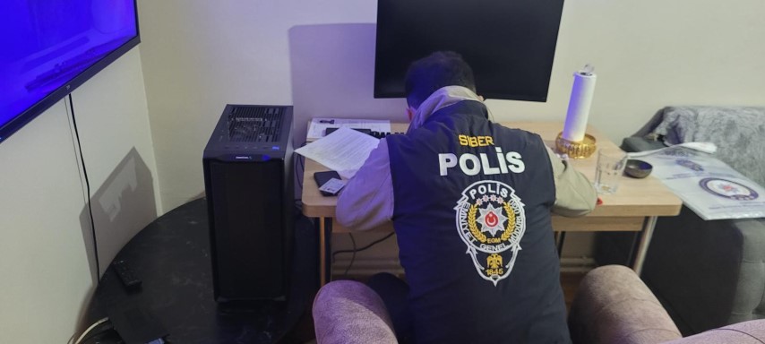 Öğretmen olacaktı, çete lideri oldu