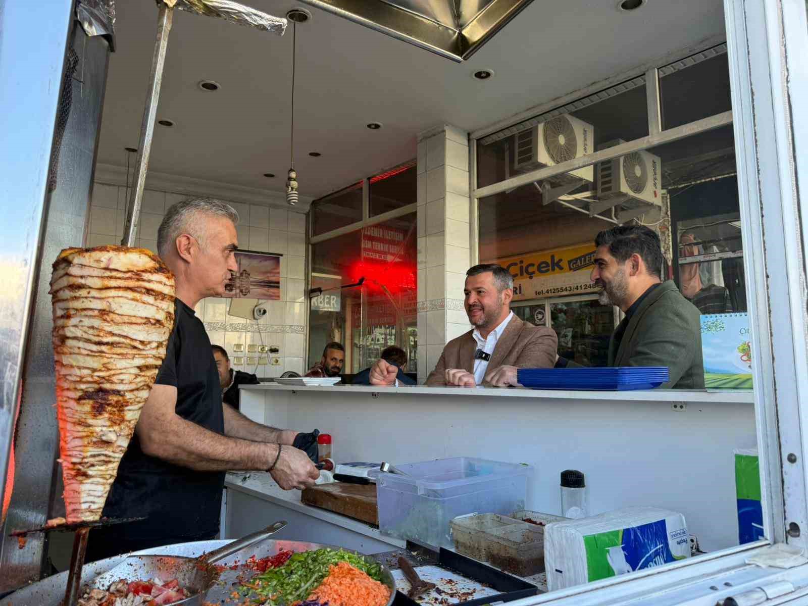 Başkan Çetinkaya, halkla iç içe olmaya devam ediyor
