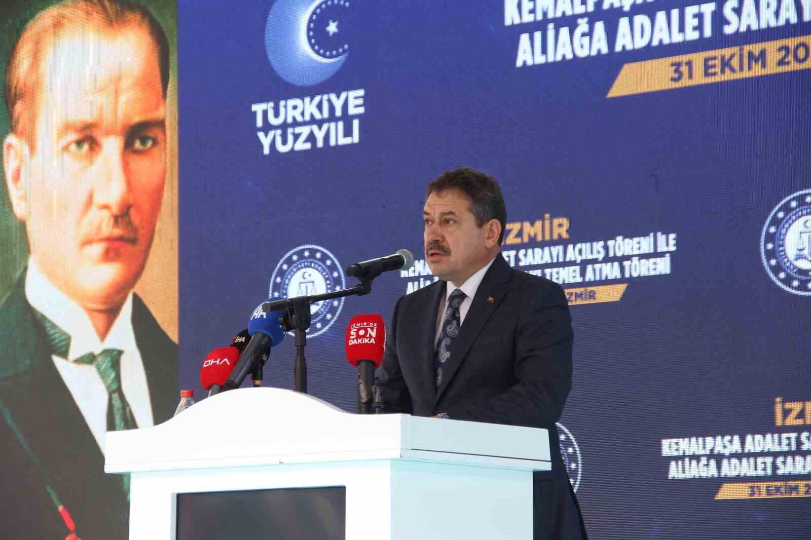 Kemalpaşa Adalet Sarayı açılışını yapan Bakan Tunç: "Türkiye genelinde 388 adliye sarayı var"
