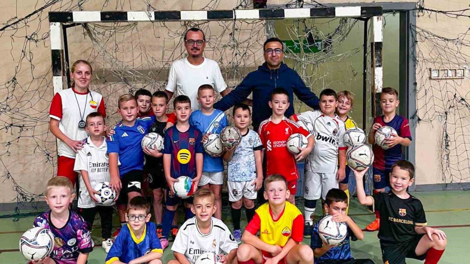 KBÜ’lü akademisyenler futsal ve beden eğitimi alanında deneyimlerini paylaştı
