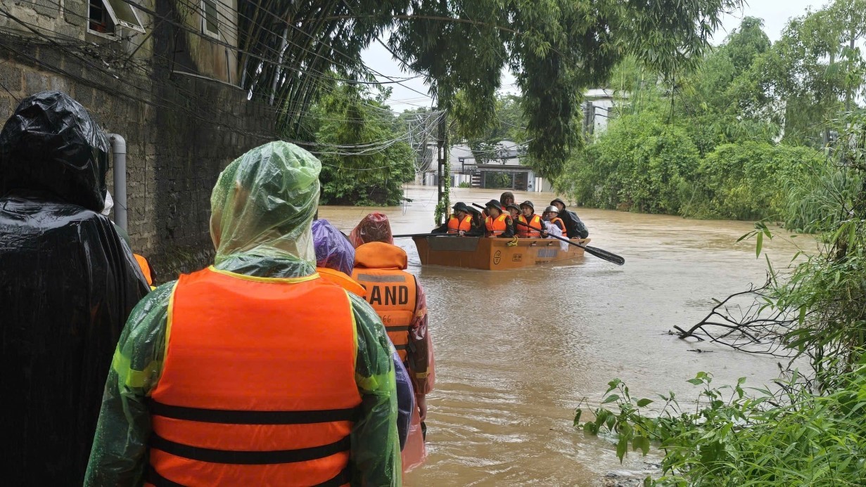 Vietnam’daki selde can kaybı 28’e yükseldi