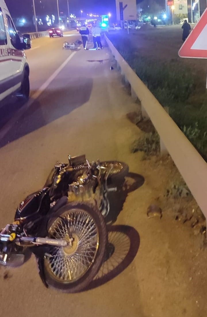 Motosikletler &ccedil;arpıştı: 1&rsquo;i ağır 6 kişi yaralandı
