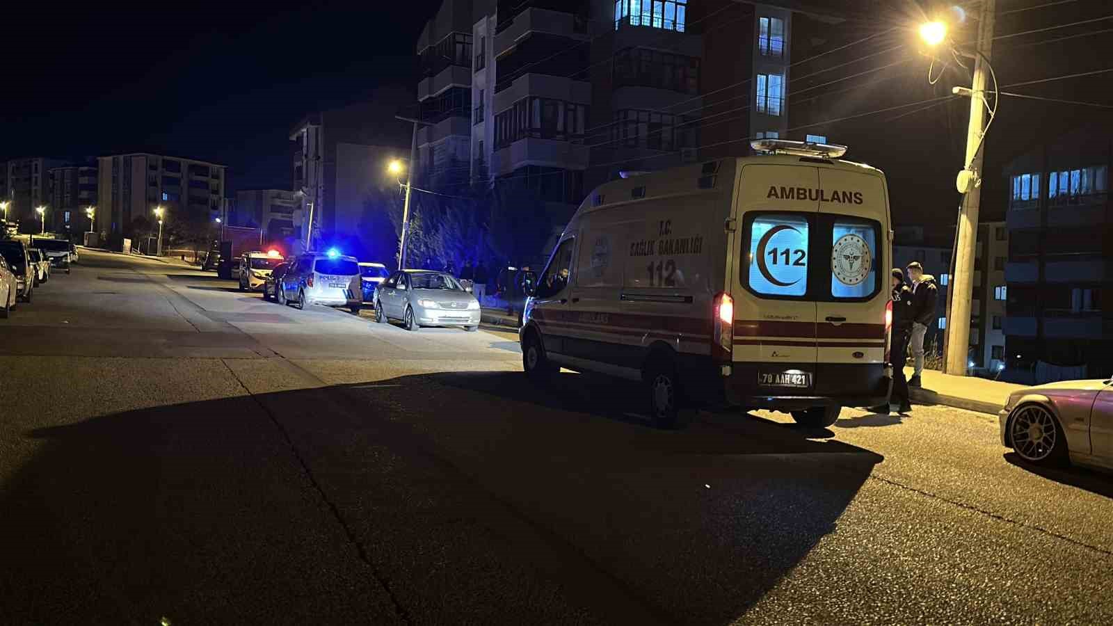 Karab&uuml;k&rsquo;te iki grup arasında kavga: 1 yaralı
