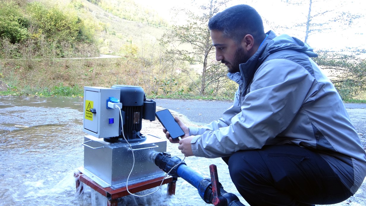 Sudan kendi elektriklerini üreterek herkese örnek oldular