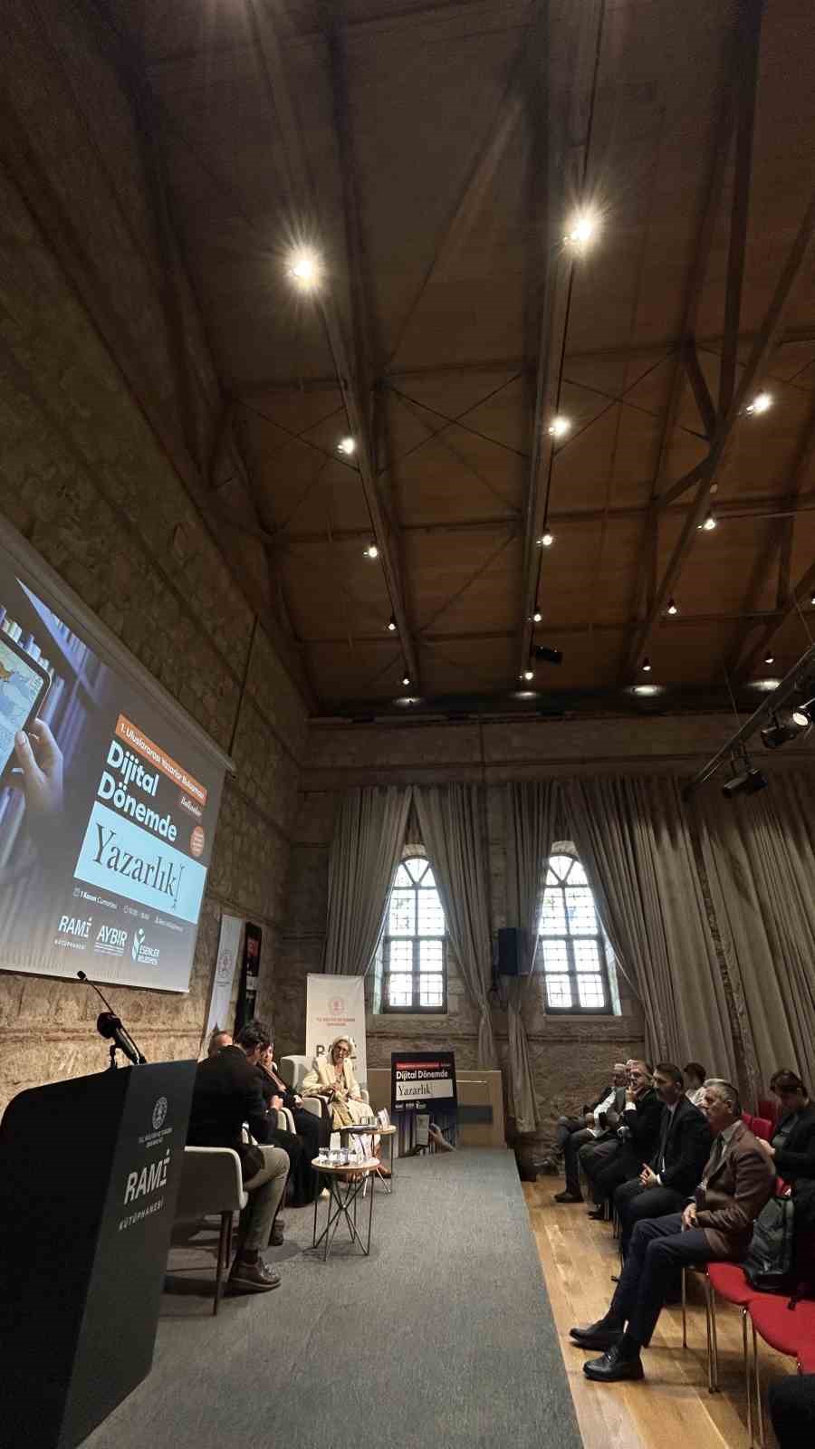 Esenler Belediyesi Rami Kütüphanesi’nde Uluslararası Yazarlar Buluşması programı düzenledi
