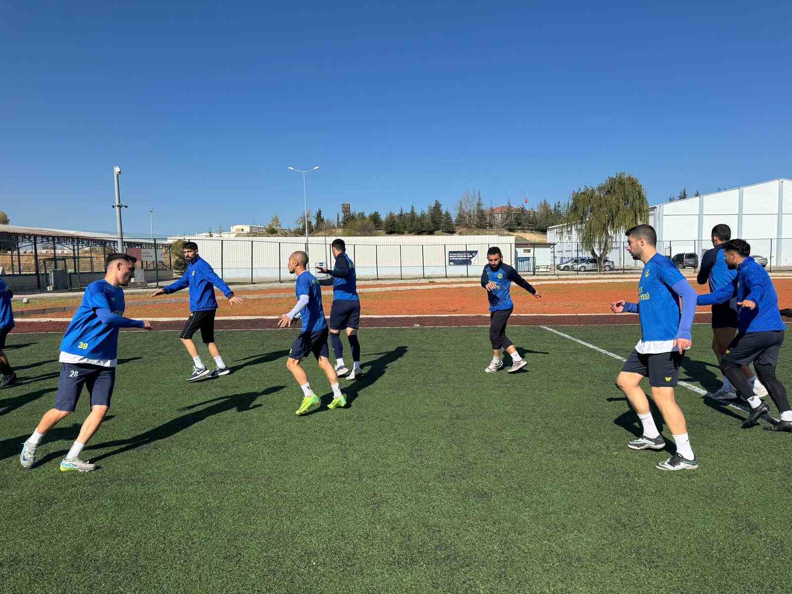 Söğütspor zorlu maçın hazırlıklarını tamamladı