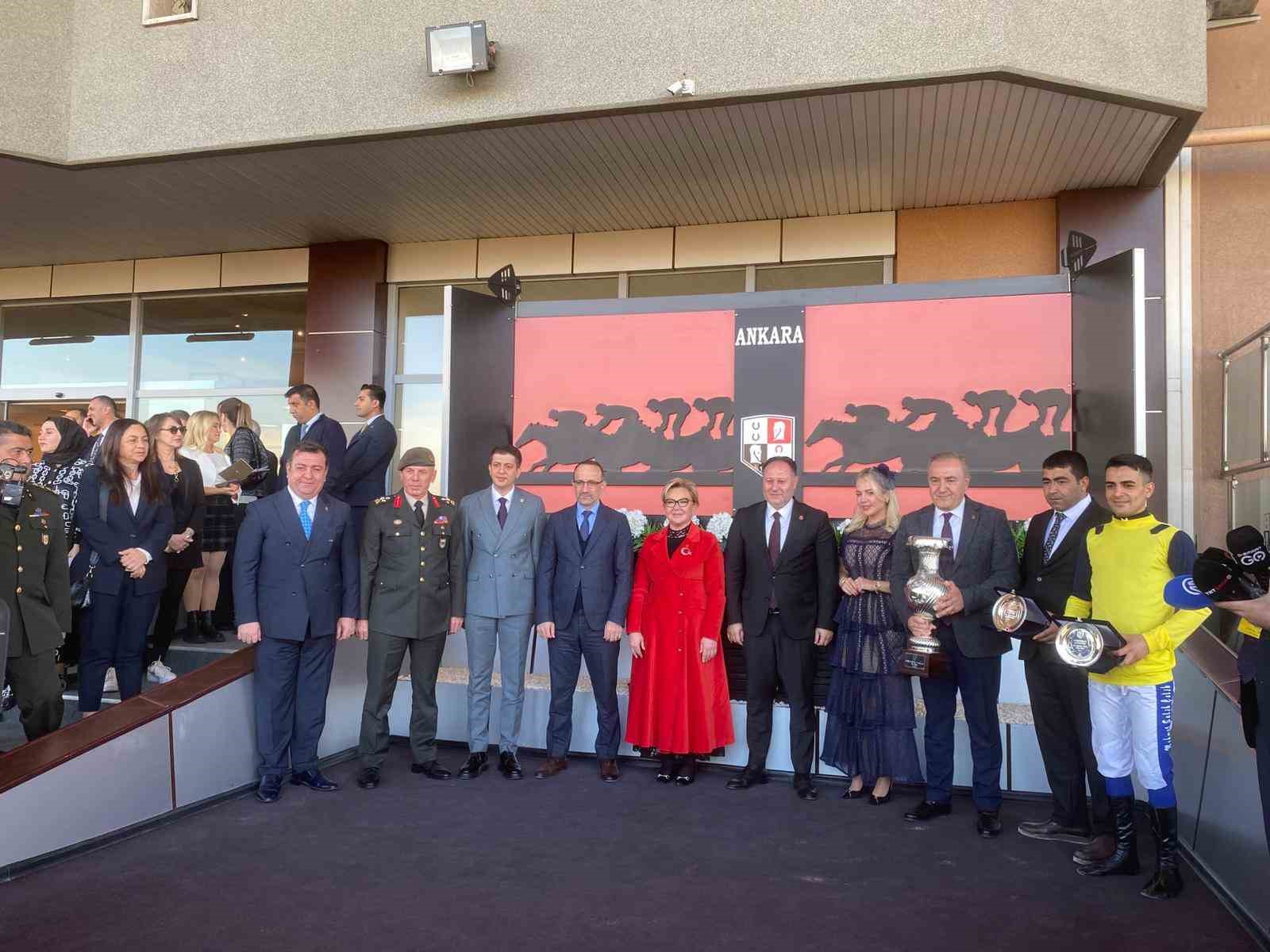 45. Cumhuriyet Koşusu ile 87. Cumhurbaşkanlığı Koşusu yapıldı
