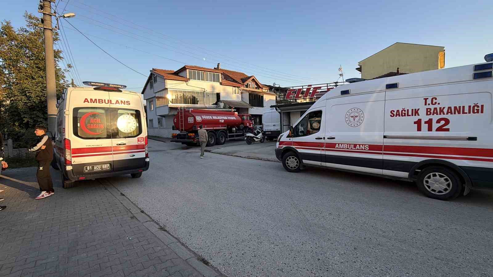 Düzce’de yangında dumandan etkilenen 5 kişi hastaneye kaldırıldı