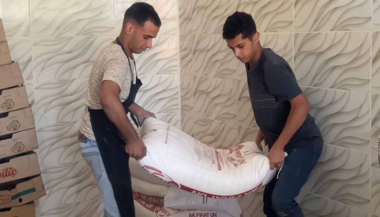 Ehliyet başvurusu yaptığında yatalak hasta olduğunu öğrendi