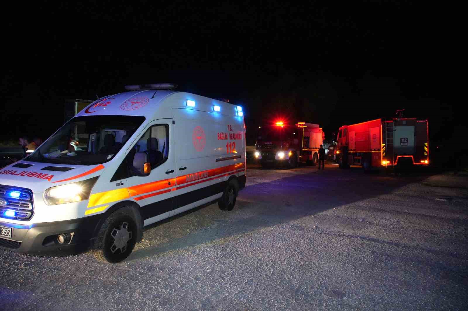 Edirne&rsquo;de hatalı sollama zincirleme kazaya neden oldu: 1 &ouml;l&uuml;, 2 yaralı
