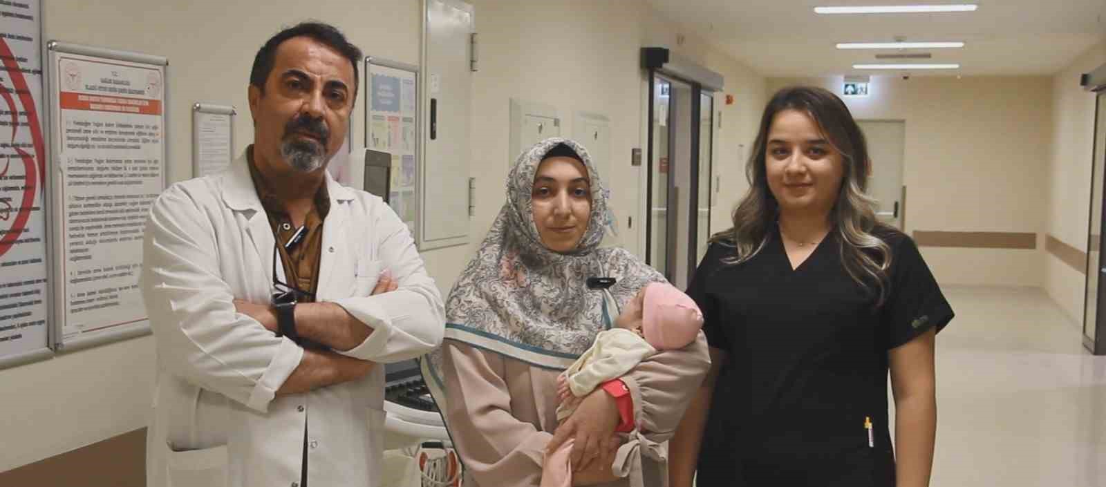 İç organları göğüs boşluğuna dolan bebek, başarılı ameliyatla hayata tutundu
