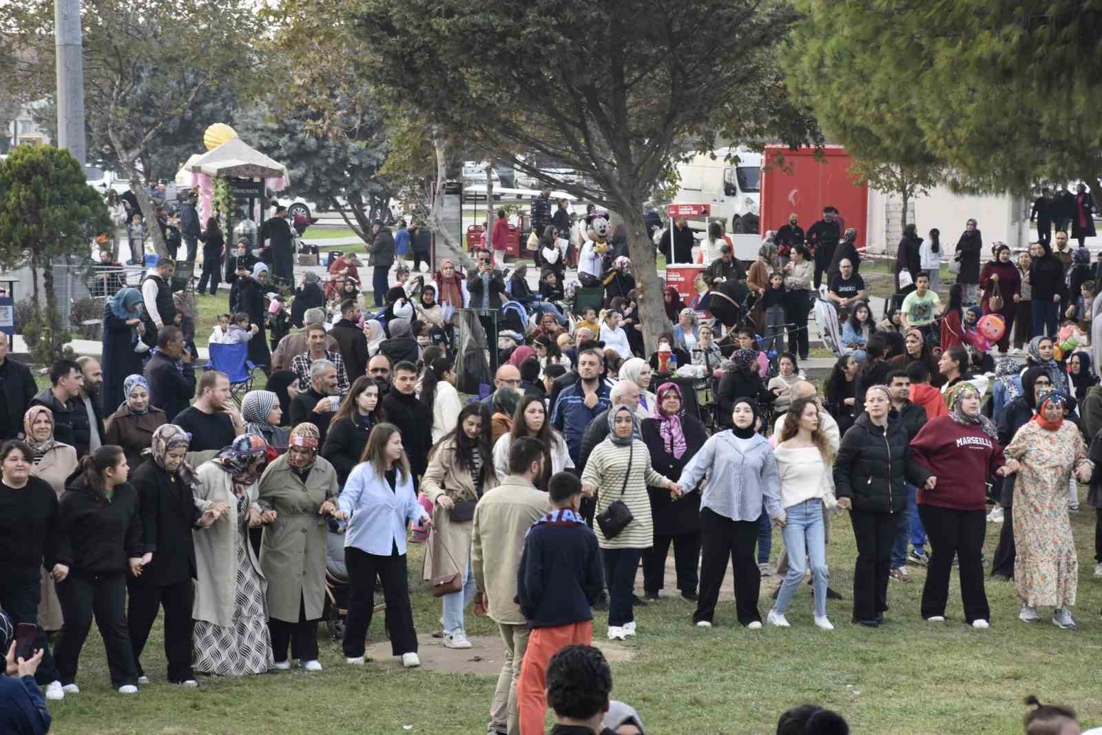 Karacabey&rsquo;de Karadeniz r&uuml;zgarı esti
