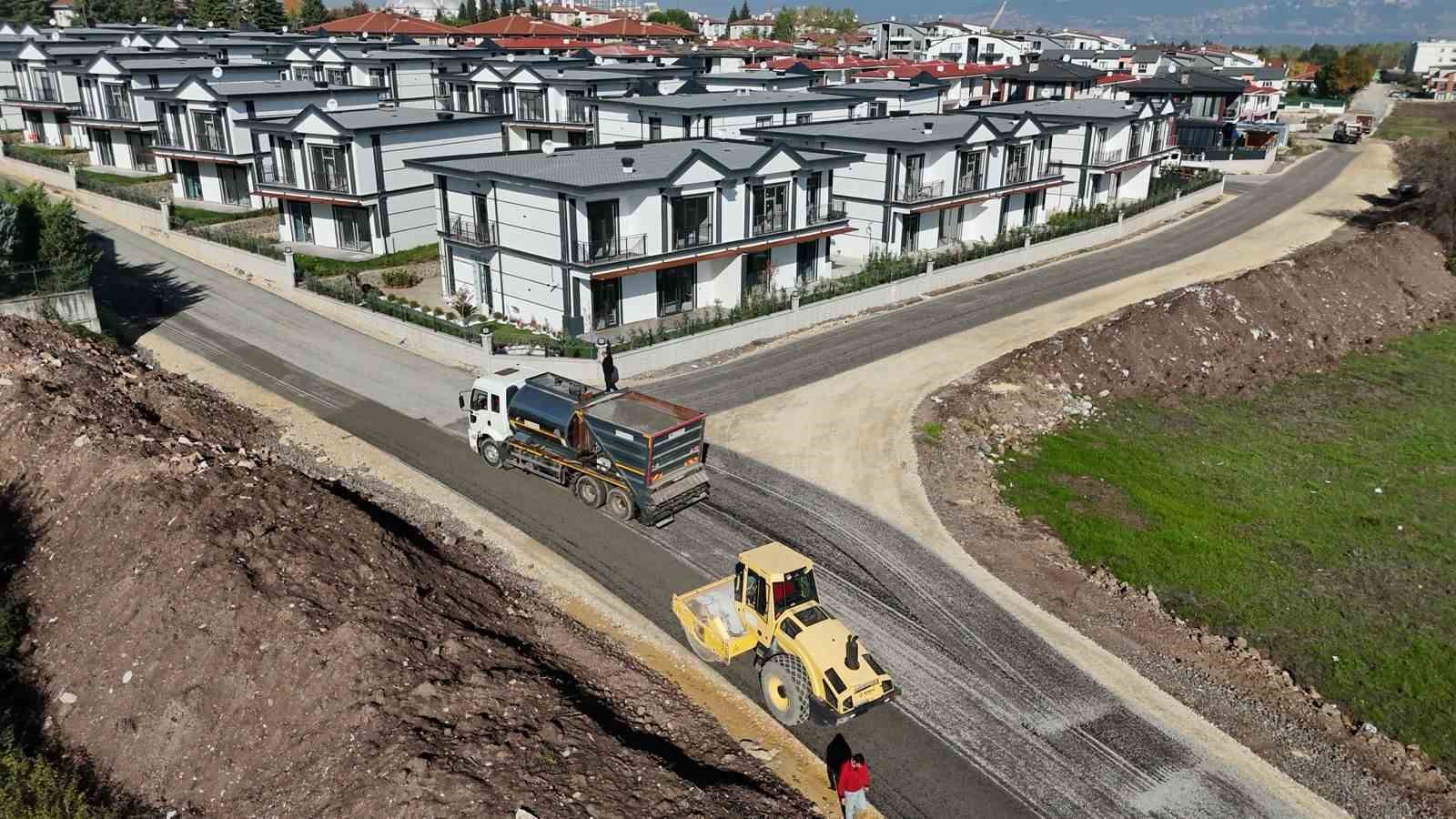 Atakent Mahallesi’ndeki 4 sokak asfaltlandı
