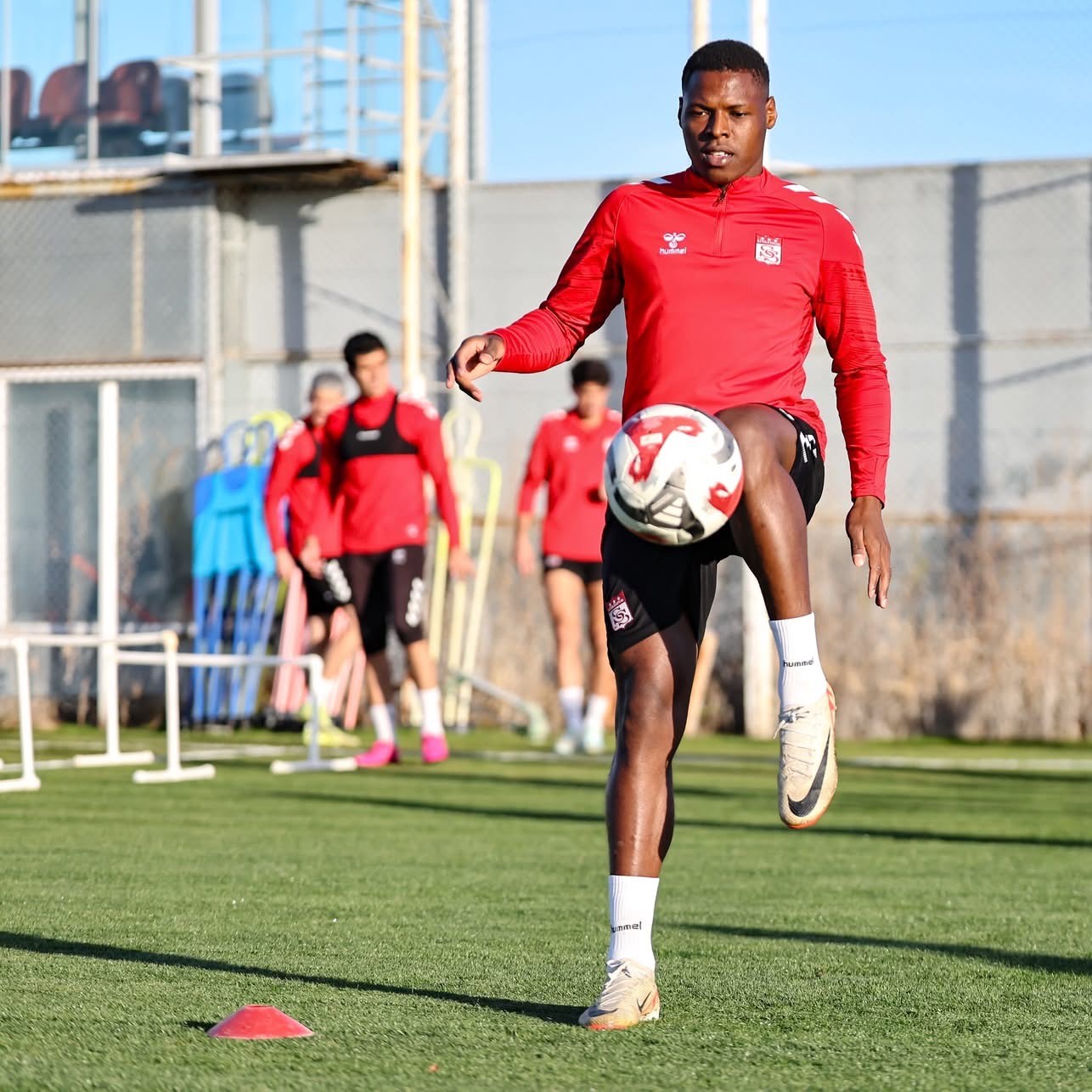 Sivasspor, Manisa FK maçının hazırlıklarına başladı
