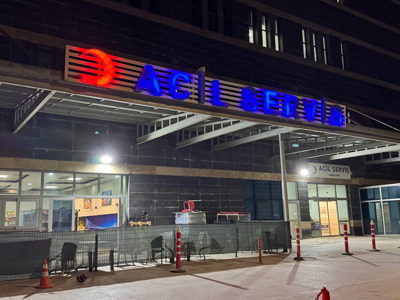 Şanlıurfa&rsquo;da kargo aracının &ccedil;arptığı 2 yaşındaki &ccedil;ocuk hayatını kaybetti... Feci kaza kamerada
