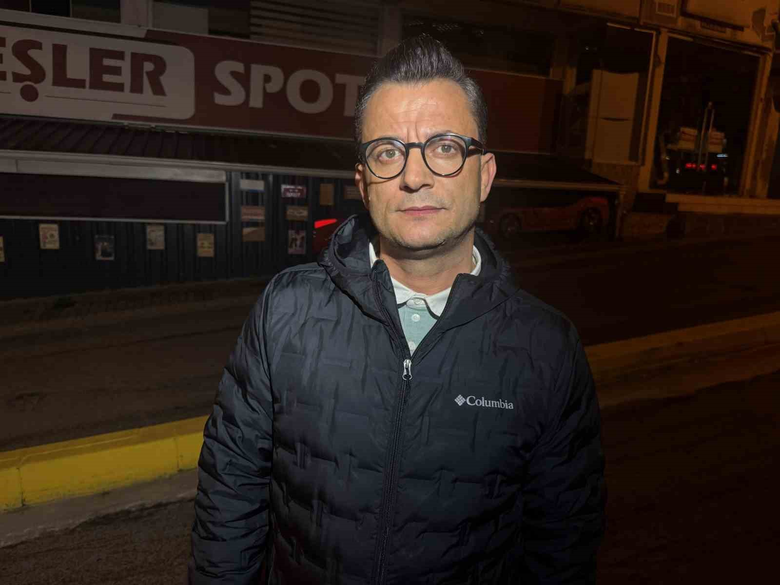 Kocaeli&rsquo;de bir binanın kolonları &ccedil;atladı: Aileler korkuyla evi tahliye etti
