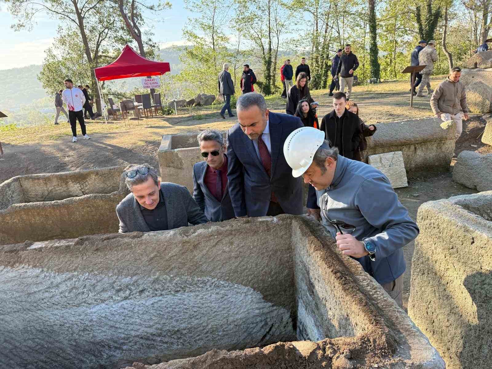 BARÜ bölgenin arkeolojik gelişimine katkı sunacak çalışmalara devam ediyor
