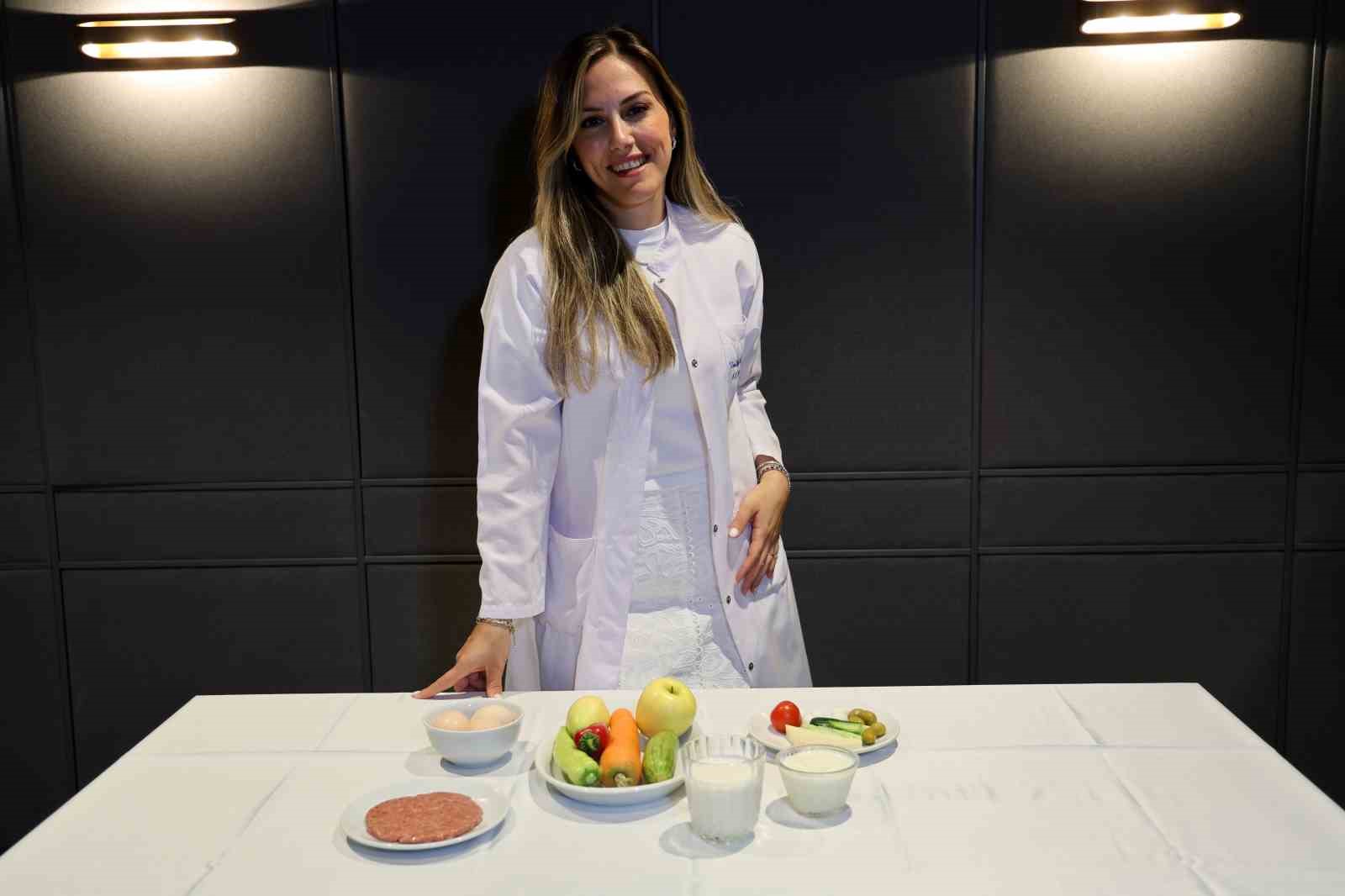 Vegan, vejetaryen diyetlere karşı uzmanı uyardı: "En sürdürülebilir, Akdeniz diyetidir"
