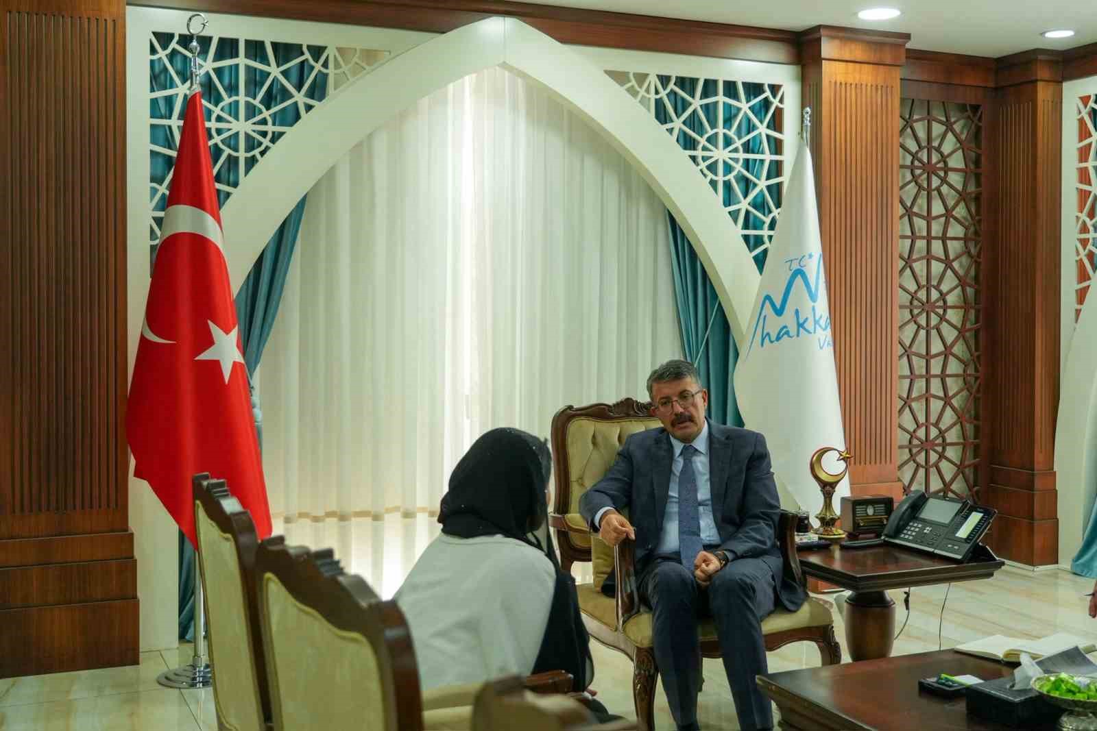 Vali Çelik: "Halkımızın yanındayız"
