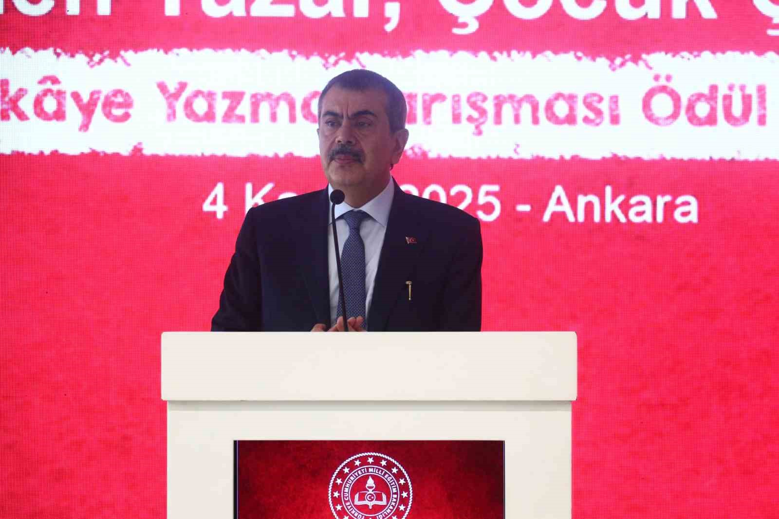 Bakan Tekin: "MEB olarak çok büyük bir aileyiz"
