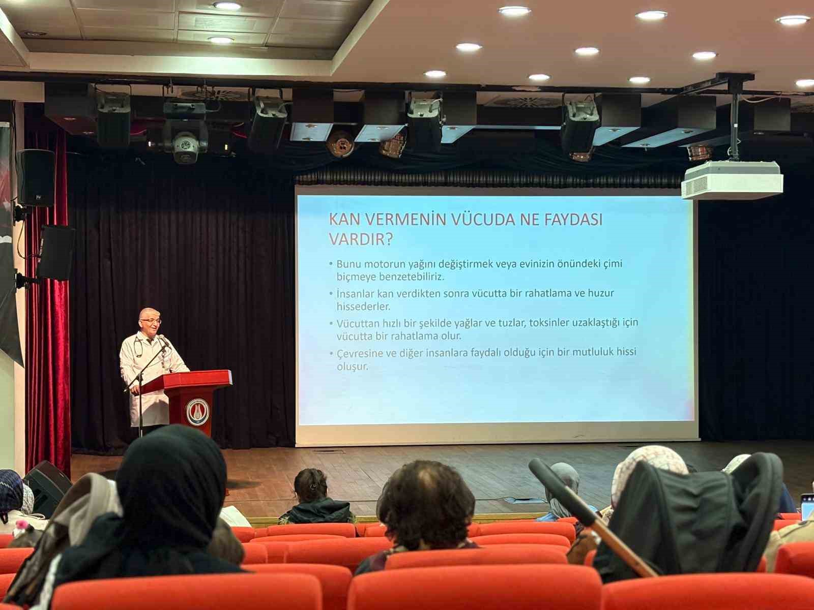 Sincan Belediyesi’nden ‘Kızılay Haftası’ semineri
