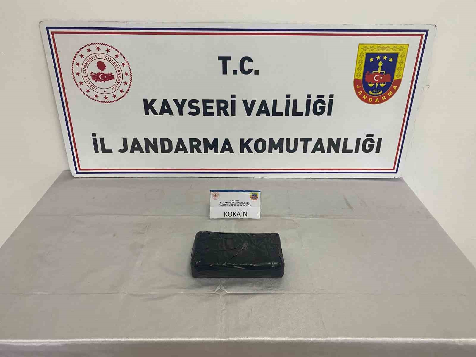 Kayseri’de 1 kilo 200 gram uyuşturucu yakalandı