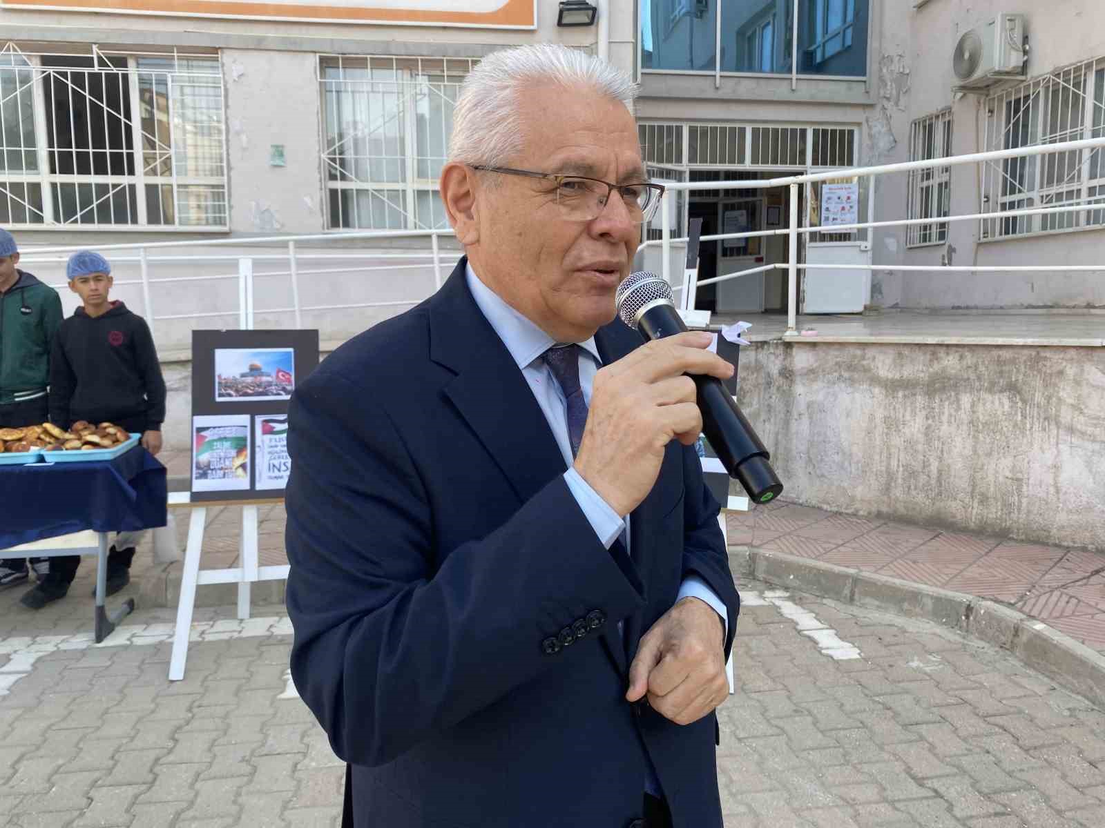 Alaşehir’de öğrenciler Gazze için tek yürek oldu
